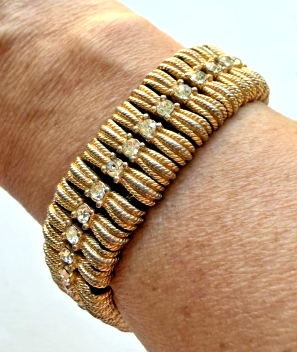 Vintage Signed Ciner Gold Tone Bracelet with Central Row of Rhinestones